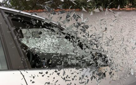 Image of car windows shattering by Vladyslav Topyekha from Pixabay
