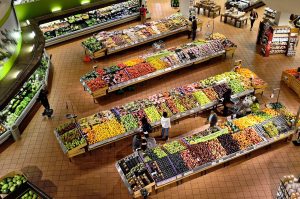 Image of the interior of a grocery store from above by ElasticComputeFarm from Pixabay